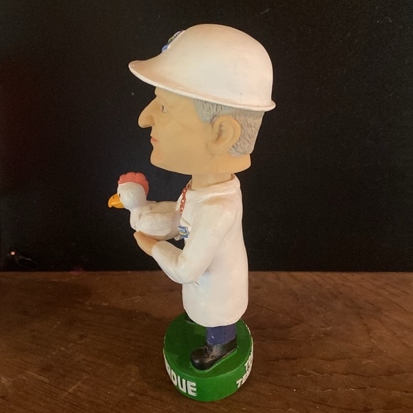 Retro Frank Perdue chicken man bobble head. @ 7 inches. - Picture 10 of 13